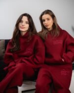 CRYSTALAND BASIC BURGUNDY HOODIE - obrazek 2